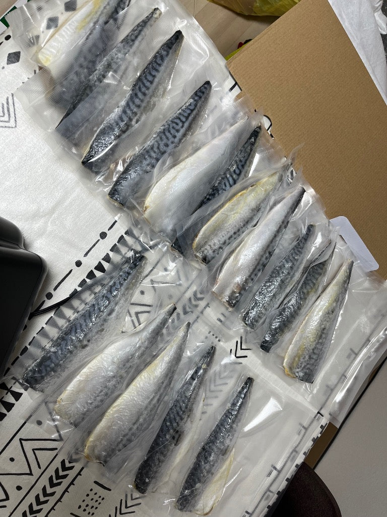 えび エビ 海老 むきえび ますよね ブラックタイガー 特大むきエビ1kg 約45尾〜55尾前後 正味800g ムキエビ 背ワタ除去済 個別冷凍 加熱用 爆買 お中元