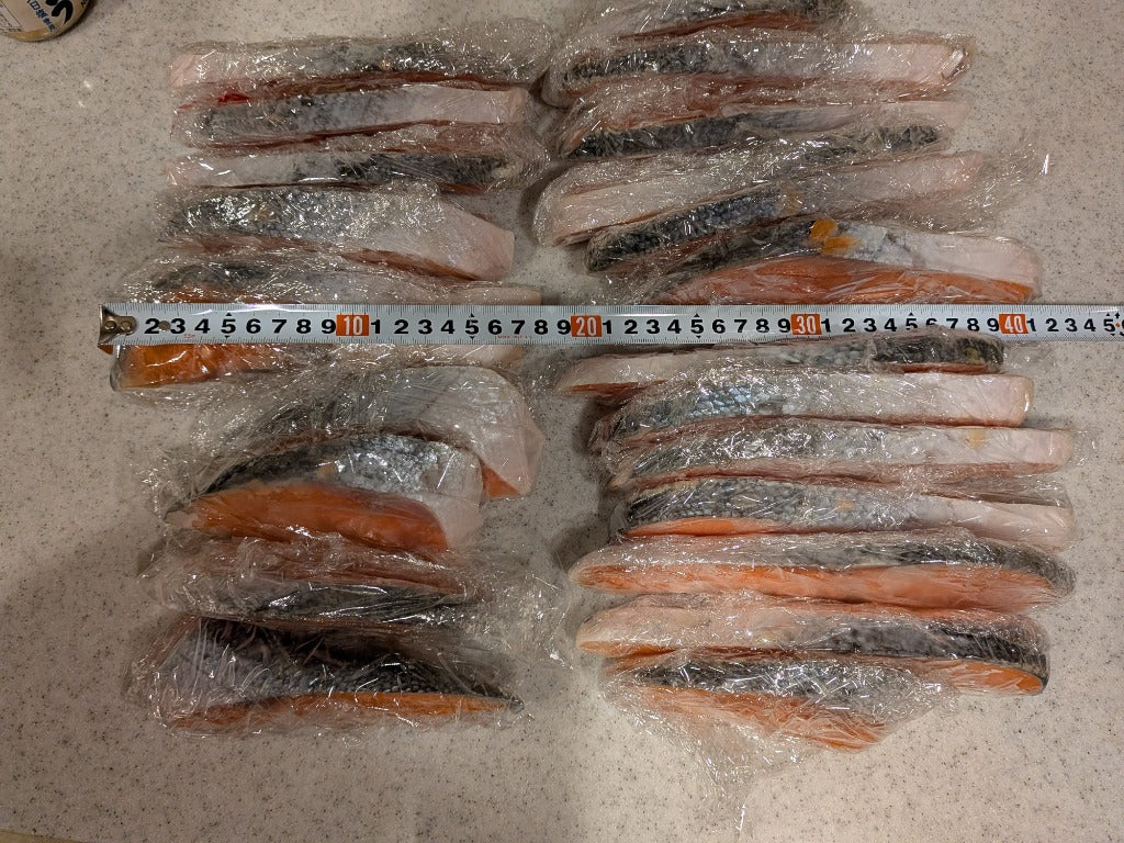 泉佐野市 銀鮭切身 2kg(約18切れ)訳あり 規格外 サーモン kgp0009a